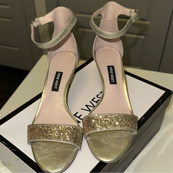 Nine West Leisa Gold Glitter Dress Sandals Kitten Open Heels Ankle Strap 2” 6 🤩 - Picture 10 of 11